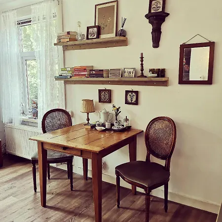 Huize Zomerlust Apartament